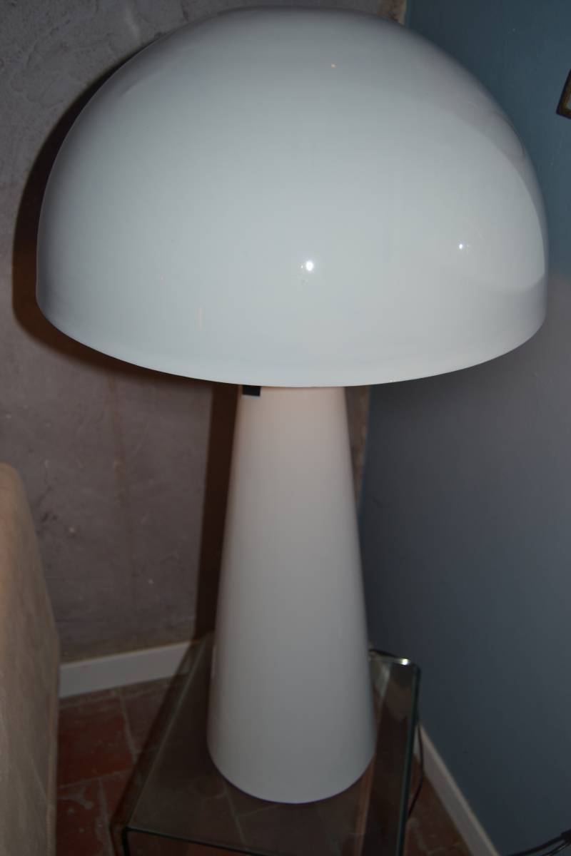 Achat d'un luminaire moderne de la marque Jolipa couleur blanche à Toulon