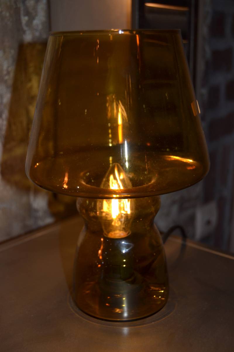 Acheter une lampe de table en verre classique de chez Present Time dans le Var