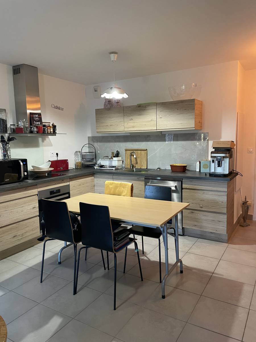 OLLIOULES SUPERBE T4, TERRASSE, GARAGE.