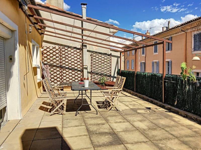 Achat d'un appartement de 68m2 avec terrasse et cuisine équipée à vendre à Brignoles