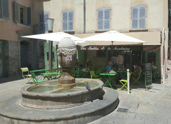 Appartement T2 de 52m² Dans le Centre Historique De Toulon, proche port à 135.000€.